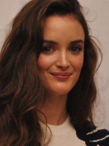 FRENCH ACTRESS CHARLOTTE LE BON NUDE SEX COMPILATION