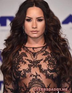 Demi Lovato Flashing her Nipples at Mtv Video Music Awards