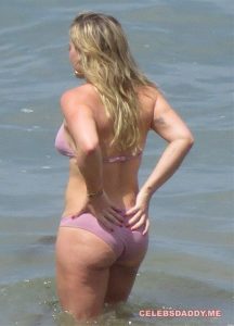 Hilary Duff Flaunting Sexy Assets In Bikini Candids