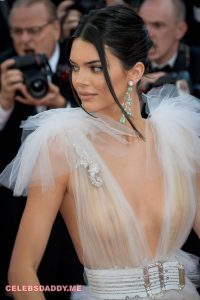 KENDALL JENNER BOOBS SHOW AT CANNES