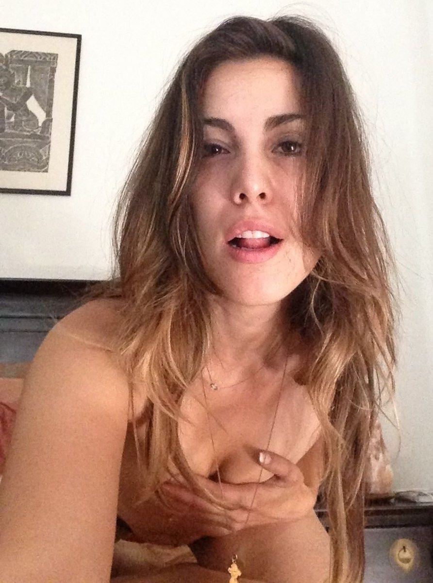 TV ACTRESS CARLY POPE NUDE PHOTOS VIDEO LEAKED