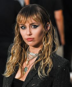 MILEY CYRUS NUDE UPDATED IS SHE BECOMING LESBIAN