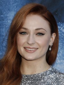 SOPHIE TURNER BOOBS SHOW TOPLESS PHOTOS