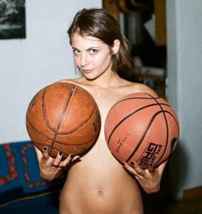 WILLA HOLLAND BEST NUDE PHOTOS COMPILATION